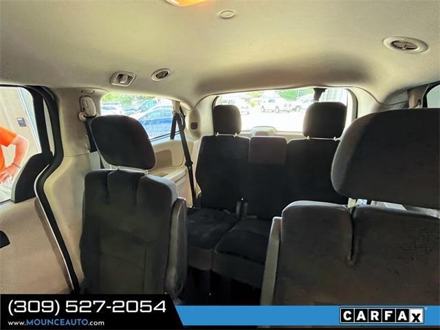 Photo of 2018 White Knuckle Clearcoat Dodge Grand Caravan
