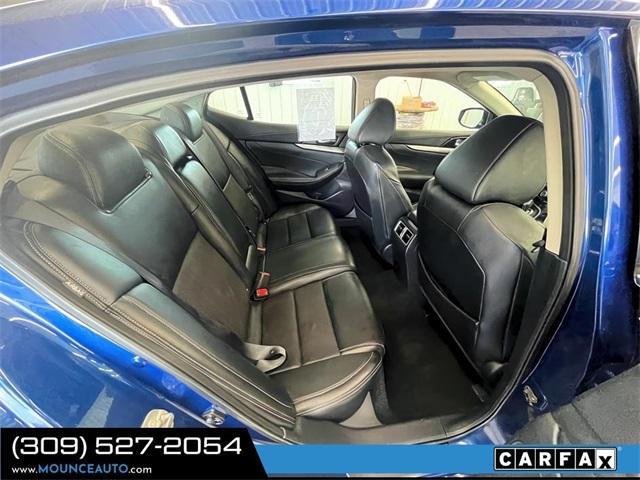 Photo of 2019 Deep Blue Pearl Nissan Maxima
