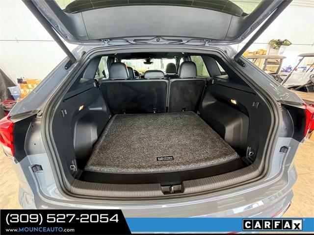 Photo of 2021 Pure Gray Volkswagen Atlas Cross Sport