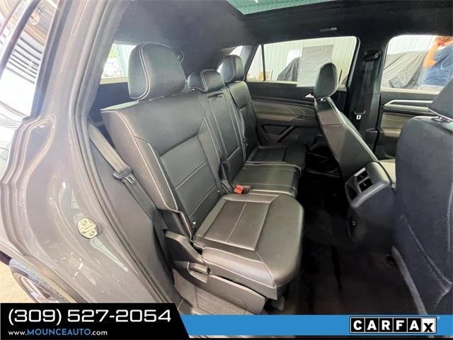 Photo of 2021 Pure Gray Volkswagen Atlas Cross Sport