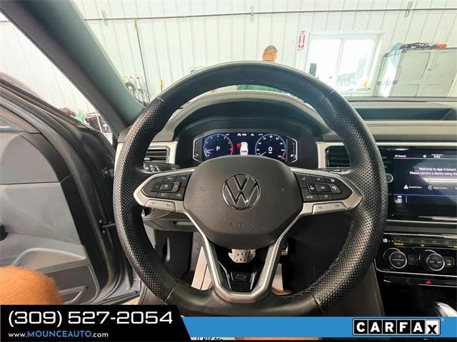 Photo of 2021 Pure Gray Volkswagen Atlas Cross Sport