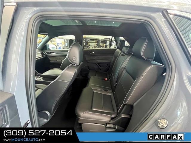 Photo of 2021 Pure Gray Volkswagen Atlas Cross Sport