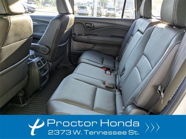Photo of 2023 Platinum White Pearl Honda Passport