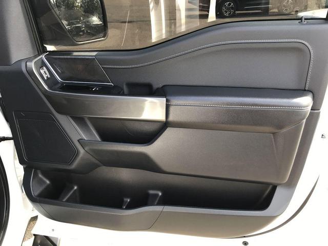 Photo of 2023 Oxford White Ford F-150