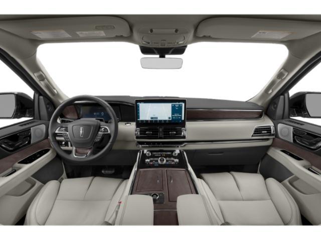 Photo of 2023 Infinite Black Metallic Clearcoat Lincoln Navigator