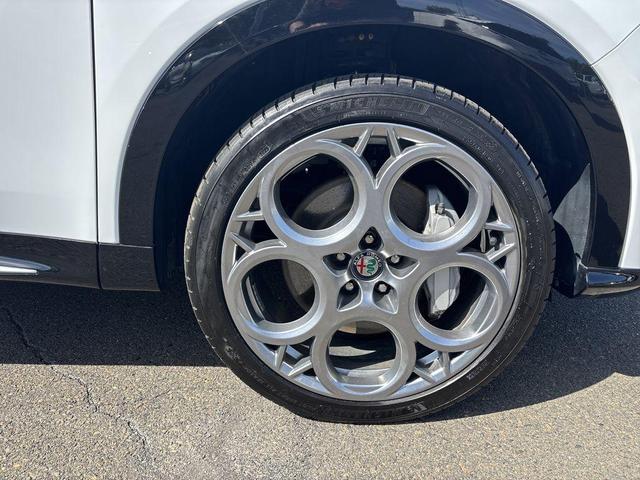 Photo of 2024 Alfa White Alfa Romeo Tonale