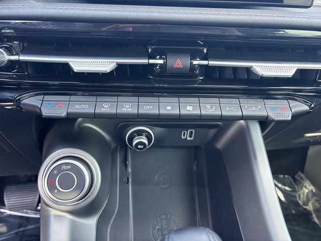 Photo of 2024 Alfa White Alfa Romeo Tonale