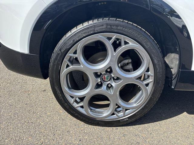 Photo of 2024 Alfa White Alfa Romeo Tonale