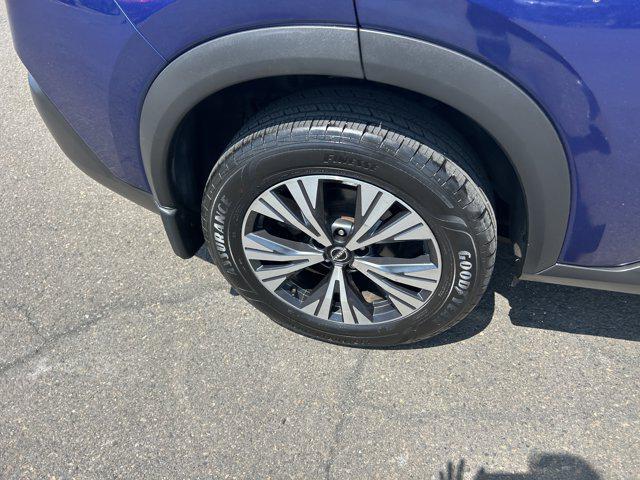 Photo of 2022 Caspian Blue Metallic Nissan Rogue