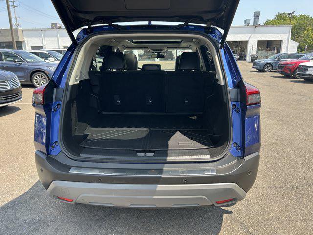 Photo of 2022 Caspian Blue Metallic Nissan Rogue