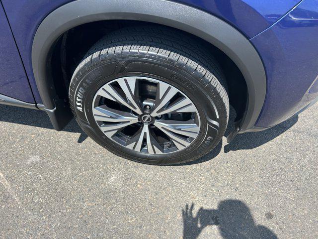 Photo of 2022 Caspian Blue Metallic Nissan Rogue