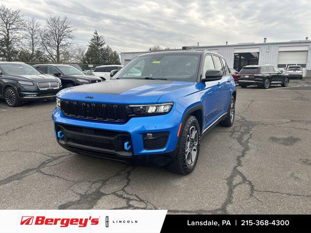 Photo of 2022 Hydro Blue Pearlcoat Jeep Grand Cherokee 4xe