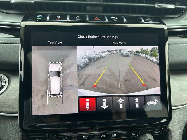Photo of 2023 Bright White Clearcoat Jeep Grand Cherokee 4xe