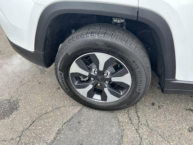 Photo of 2023 Bright White Clearcoat Jeep Grand Cherokee 4xe