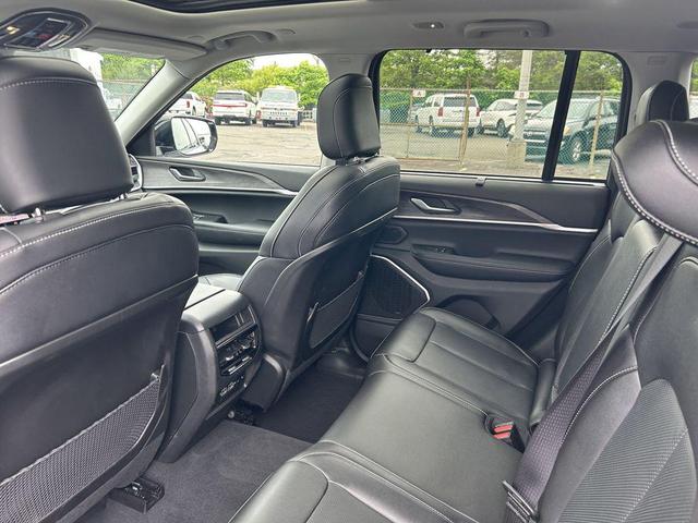 Photo of 2023 Bright White Clearcoat Jeep Grand Cherokee 4xe