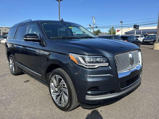 Photo of 2024 Blue Metallic Lincoln Navigator