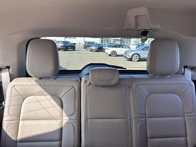 Photo of 2024 Blue Metallic Lincoln Navigator