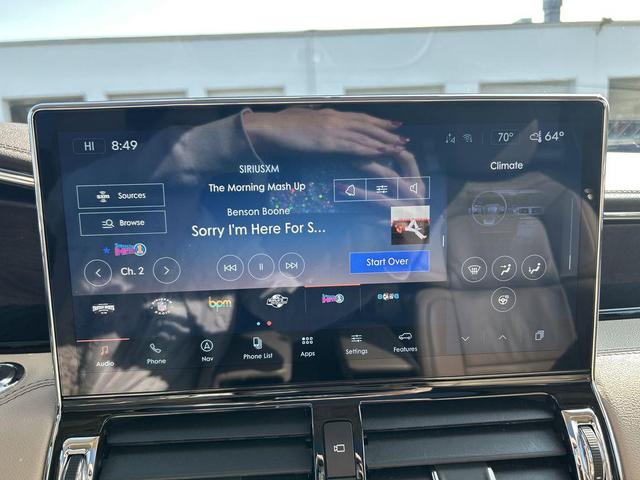 Photo of 2024 Blue Metallic Lincoln Navigator