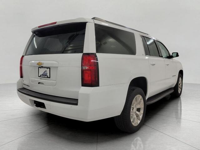 Photo of 2019 Summit White Chevrolet Suburban