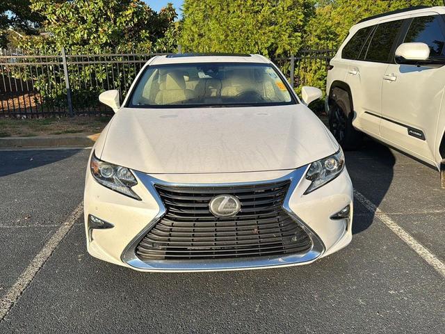 Photo of 2017 Eminent White Pearl Lexus ES 350
