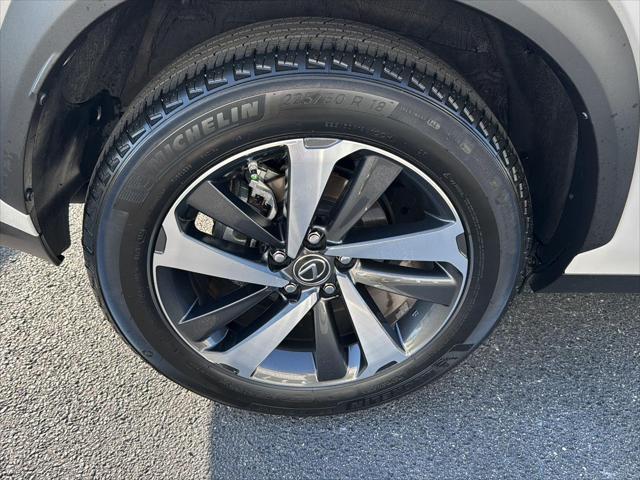 Photo of 2020 Eminent White Pearl Lexus NX 300h