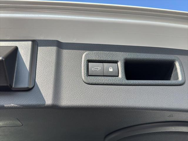 Photo of 2020 Eminent White Pearl Lexus NX 300h