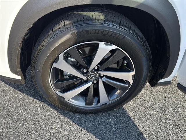 Photo of 2020 Eminent White Pearl Lexus NX 300h