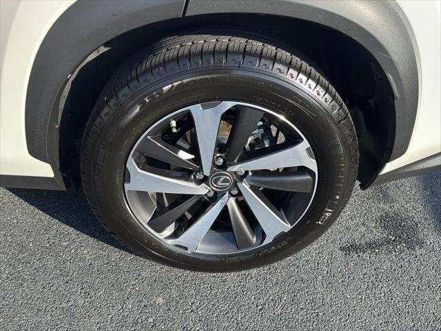 Photo of 2020 Eminent White Pearl Lexus NX 300h