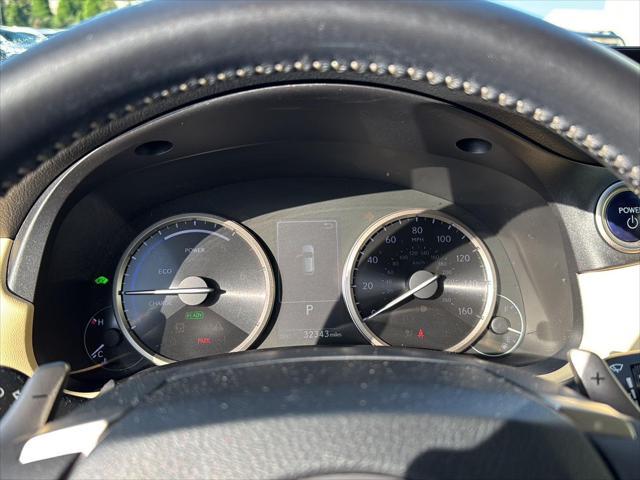 Photo of 2020 Eminent White Pearl Lexus NX 300h
