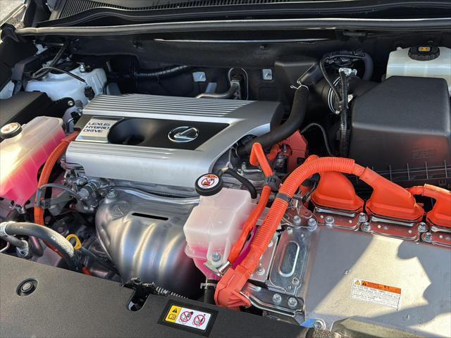 Photo of 2020 Eminent White Pearl Lexus NX 300h