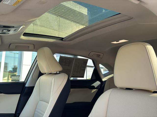 Photo of 2020 Eminent White Pearl Lexus NX 300h