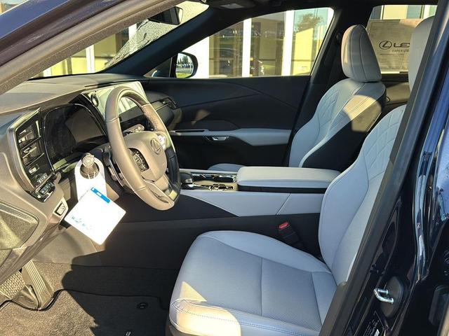 Photo of 2025 Nightfall Mica Lexus RX 350