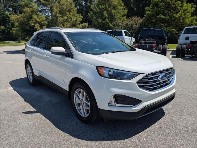 Photo of 2022 Star White Metallic Tri-Coat Ford Edge