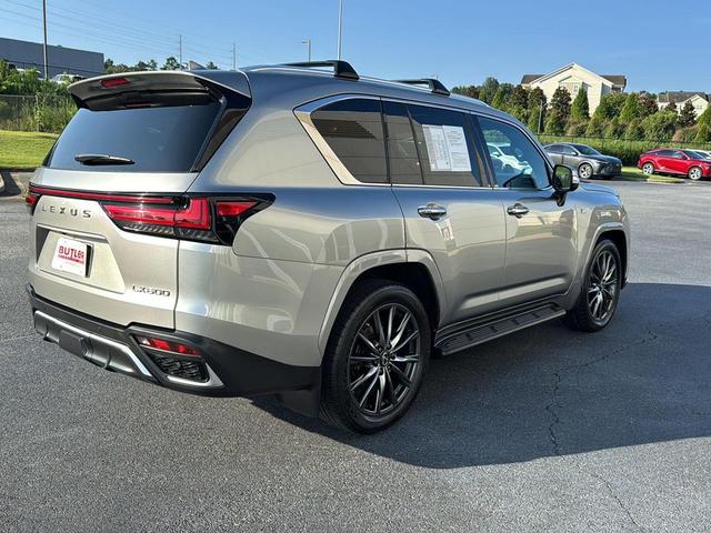 Photo of 2022 Atomic Silver Lexus LX 600