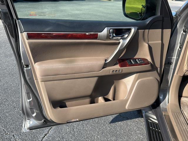Photo of 2010 GRAY Lexus GX 460