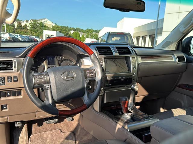 Photo of 2010 GRAY Lexus GX 460