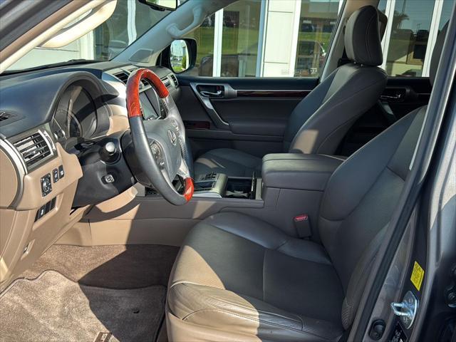 Photo of 2010 GRAY Lexus GX 460