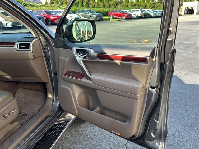 Photo of 2010 GRAY Lexus GX 460