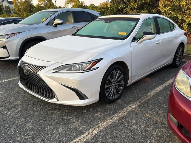 Photo of 2019 Obsidian Lexus ES 350