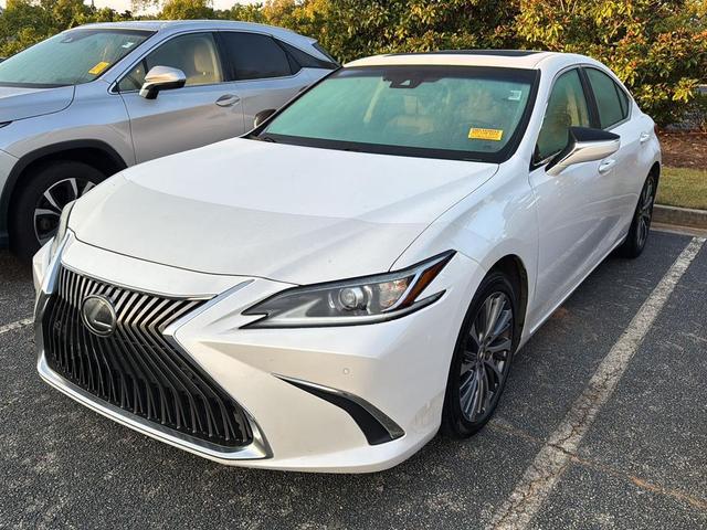 Photo of 2019 Obsidian Lexus ES 350