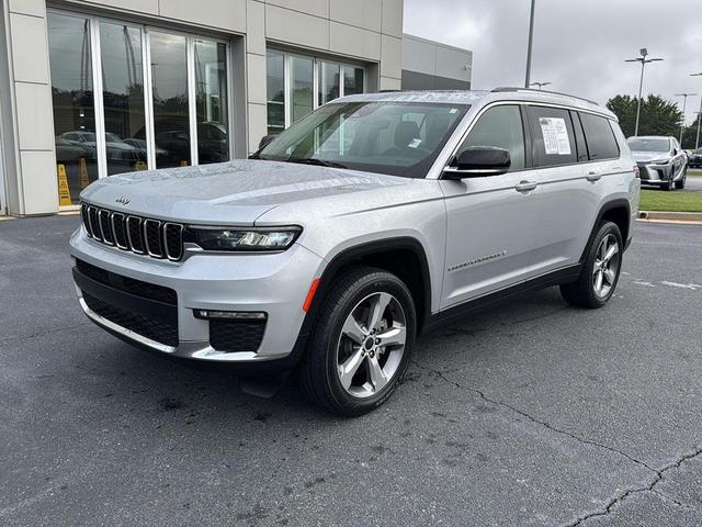 Photo of 2021 Silver Zynith Jeep Grand Cherokee L