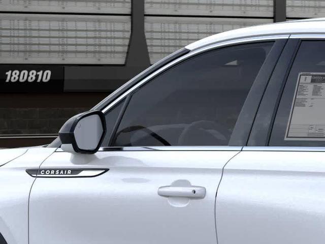 Photo of 2025 Crystal White Lincoln Corsair