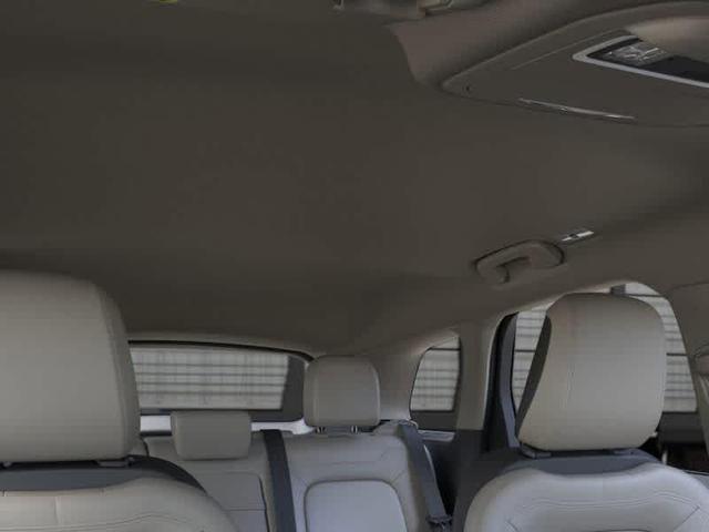 Photo of 2025 Crystal White Lincoln Corsair
