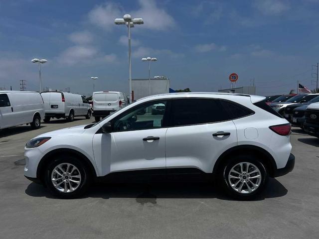Photo of 2021 Oxford White Ford Escape