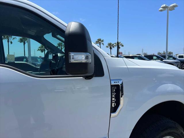 Photo of 2022 Oxford White Ford F-250