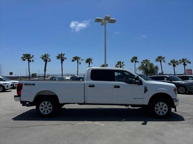 Photo of 2022 Oxford White Ford F-250