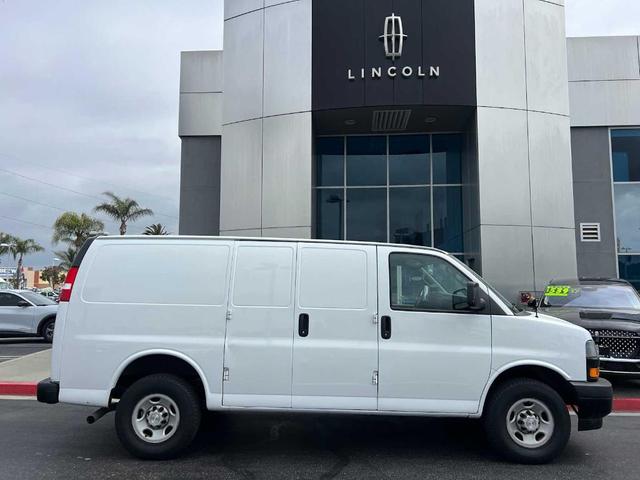 2022 Chevrolet Express 3500