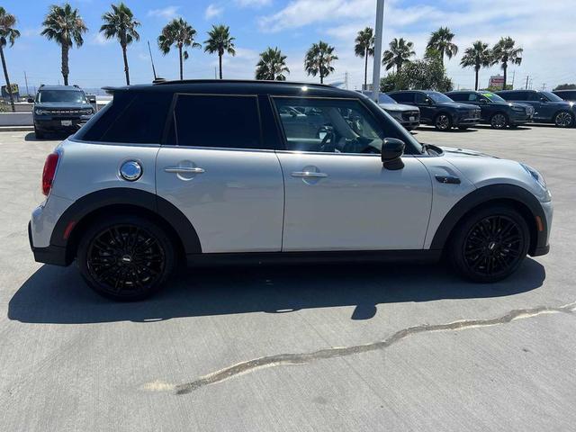 Photo of 2023 White Silver Metallic MINI Hardtop