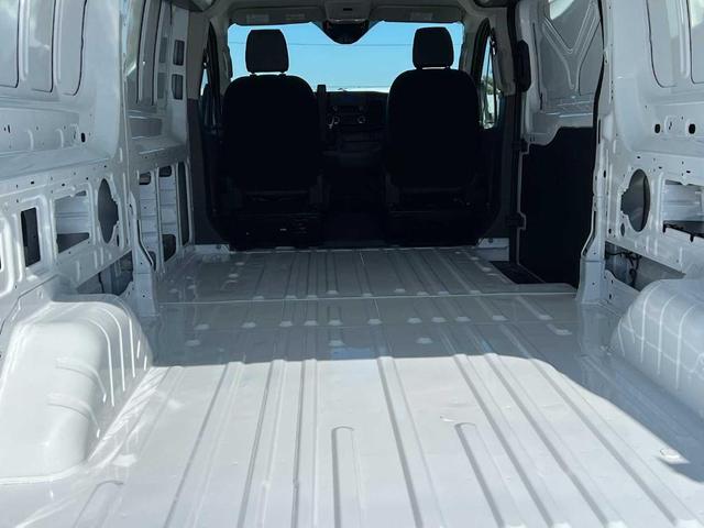 Photo of 2024 Oxford White Ford Transit-250