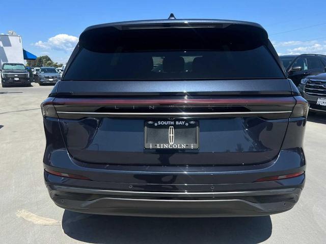Photo of 2024 Blue Lincoln Nautilus